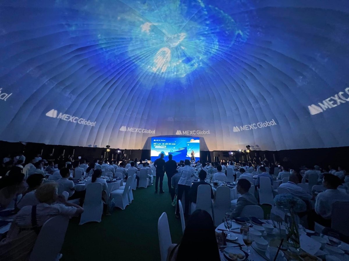 MEXC's tweet photo. The #MEXCMeetUp in #HoChiMinhCity was an absolute blast, with great vibes, great connections, and an amazing party for #MEXC5thAnniversary! 

Here's to a bright future with our strong and supportive #MEXCCommunity🥂 

#MEXC #cryptoexchange #MEXCTurns5 #Vietnam https://t.co/h64hQItQIu