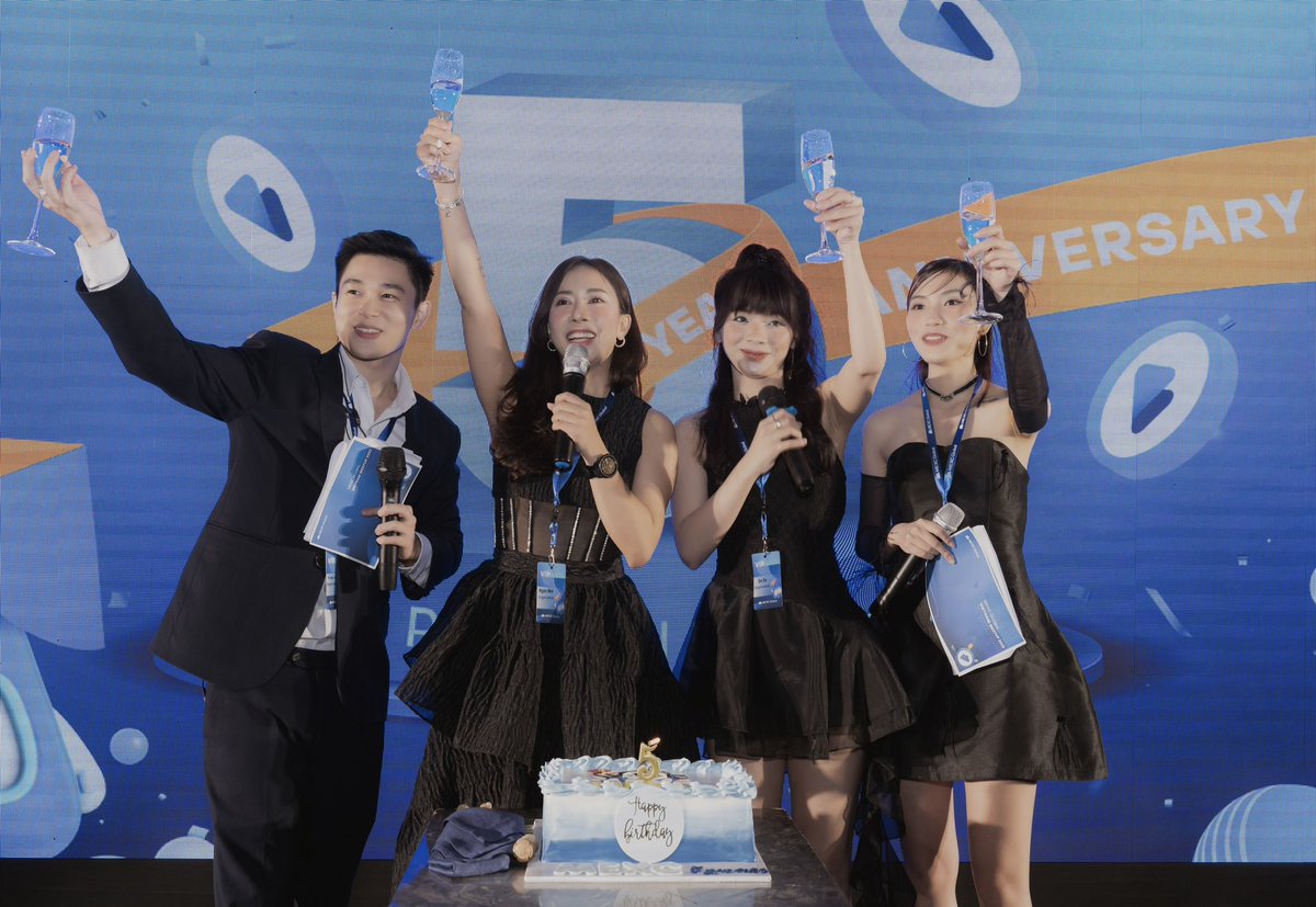 MEXC's tweet photo. The #MEXCMeetUp in #HoChiMinhCity was an absolute blast, with great vibes, great connections, and an amazing party for #MEXC5thAnniversary! 

Here's to a bright future with our strong and supportive #MEXCCommunity🥂 

#MEXC #cryptoexchange #MEXCTurns5 #Vietnam https://t.co/h64hQItQIu
