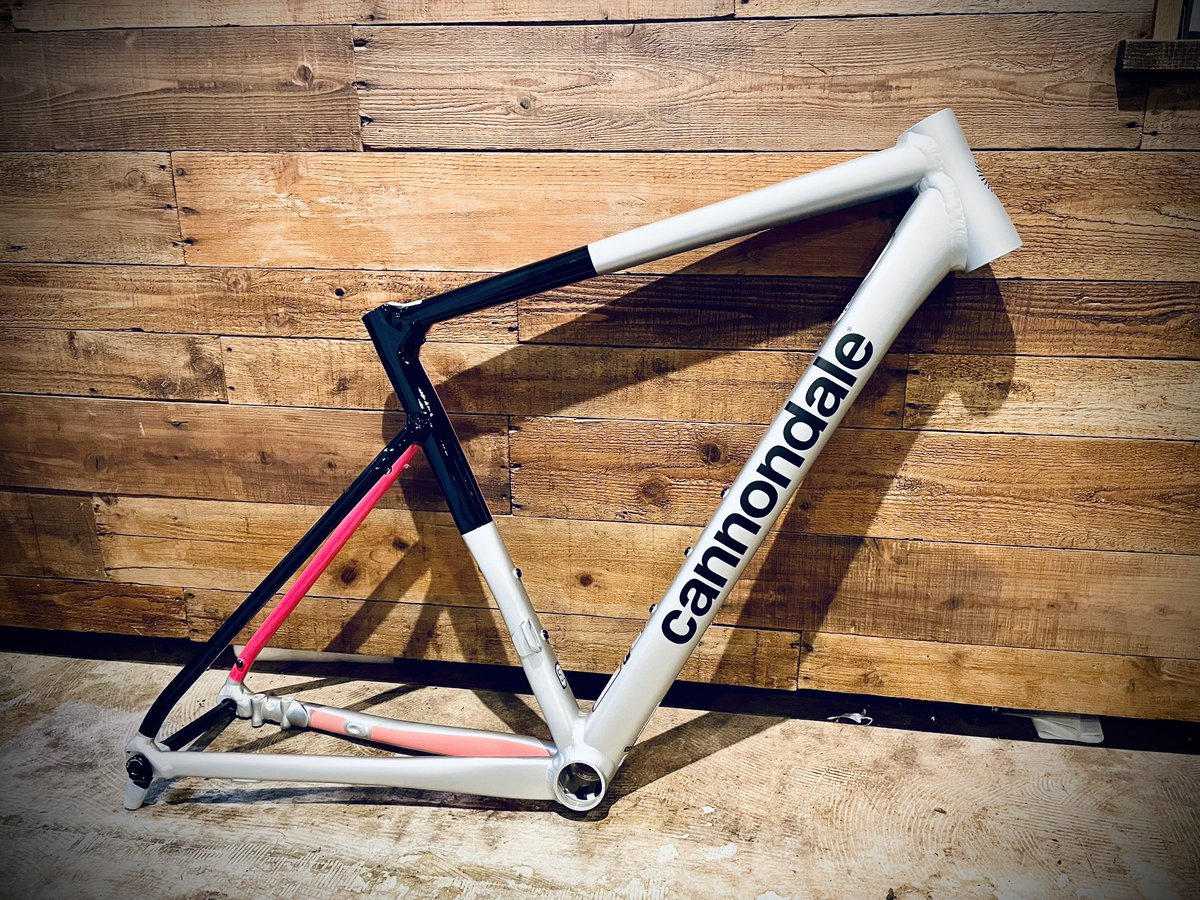 cycle_days's tweet photo. CAAD13 Disc frameset
TEAM REPLICA
51-size
165,000JPY
How do you like it?
#cannondale
#caad13
#howdoyoulikeit https://t.co/PorJ8EybYh