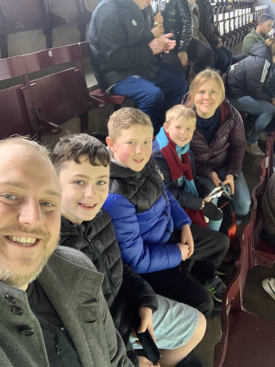 ba36759393's tweet photo. Come on Burnley! #twitterclarets #burnley #burnleyfc #burnleywomens https://t.co/uyguH42ubz