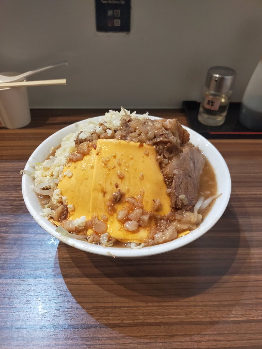 6000Mitsuharu's tweet photo. 夢を語れ岐阜

ラーメン

300

Wチーズ

ニンニクマシマシ

だけ

ヤサイチョイマシ

3150 https://t.co/KPKijX1QDH