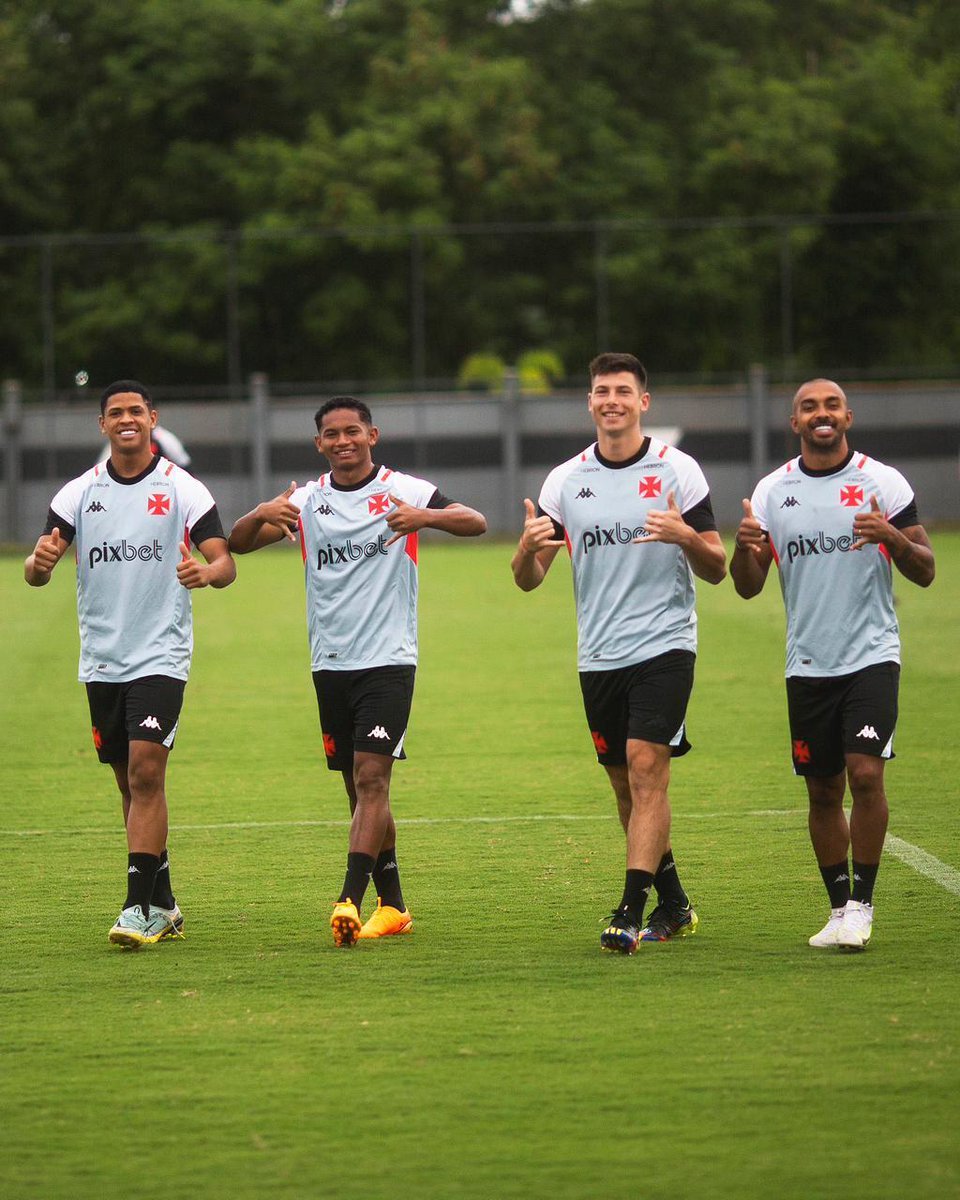 VascodaGama's tweet photo. Domingo de trabalho! Bom dia, torcida vascaína! 😁💢 

📸: Daniel Ramalho | #VascoDaGama https://t.co/nHgTnGkl2h