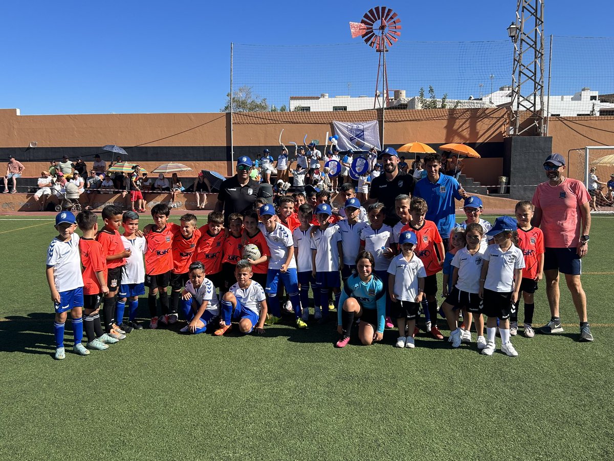 UDTamaraceite's tweet photo. Termina la jornada de hoy en la Fuerteventura Cup 

Partidos contra las Selecion de Fuerteventura y CDB las playitas. Con senda victorias de los nuestros 0-2 y 1-4 

#vamostamara https://t.co/9n2PyE0Ybn