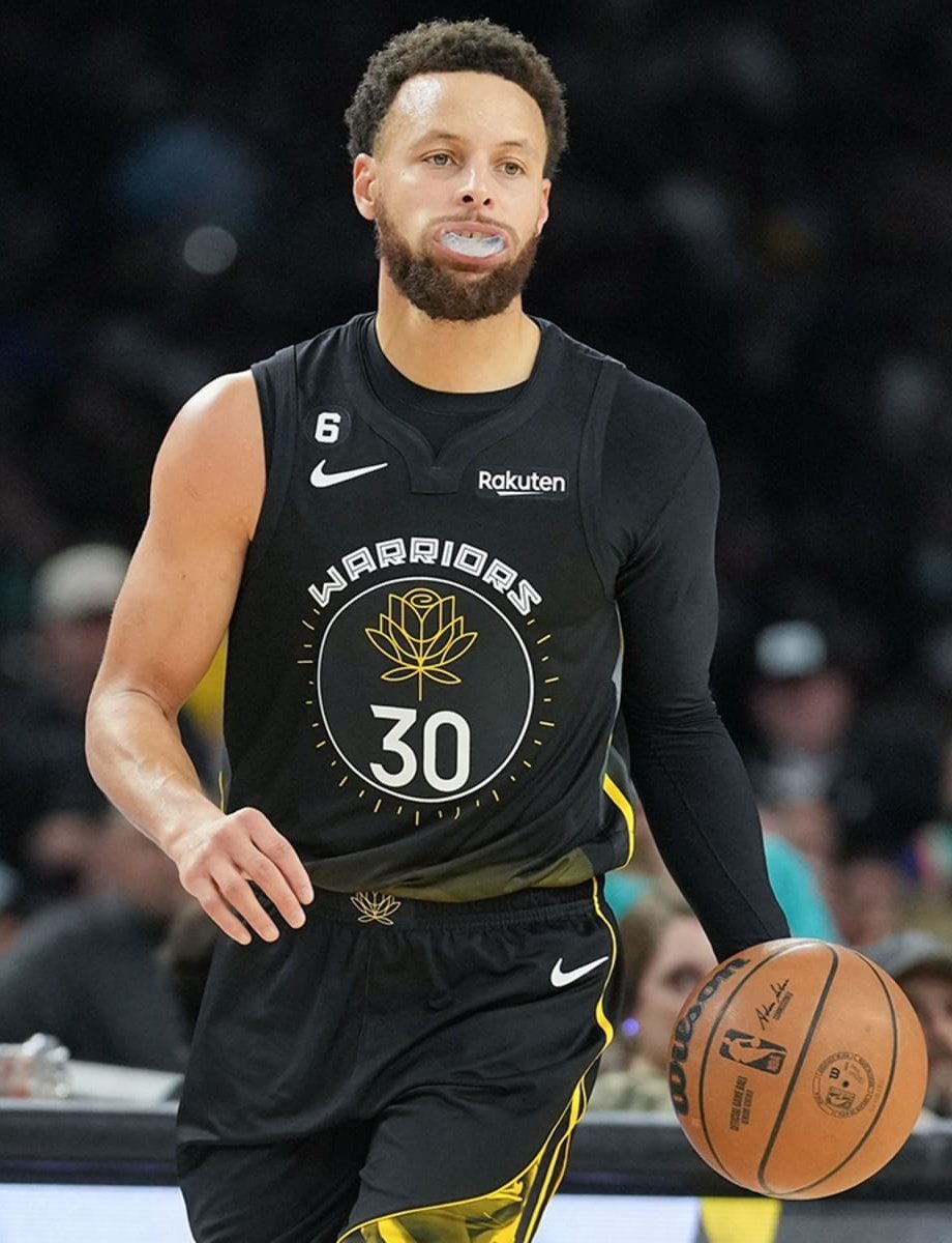 Pasion_Basket2's tweet photo. Si los Golden State Warriors ganan hoy y se clasifican para las semifinales del Oeste, vamos a sortear esta camiseta de Stephen Curry entre todos los que deis RT y nos sigáis a mi y a @NBAFutQuality 

🤞🏻🍀 https://t.co/x260XBcA5B