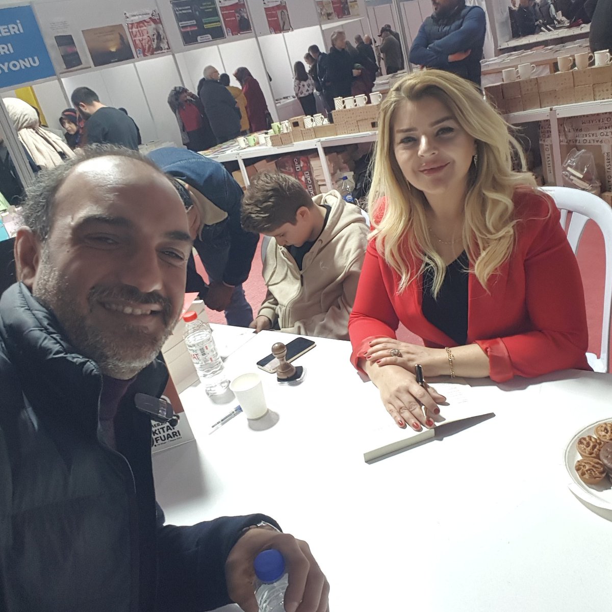 005_SaLiH's tweet photo. @gokcencatli Sizi görmek hoş sohbetinize katılmak beni çok mutlu etti iyi karşılaştık sağolun varolun https://t.co/ljNnzzMIQt