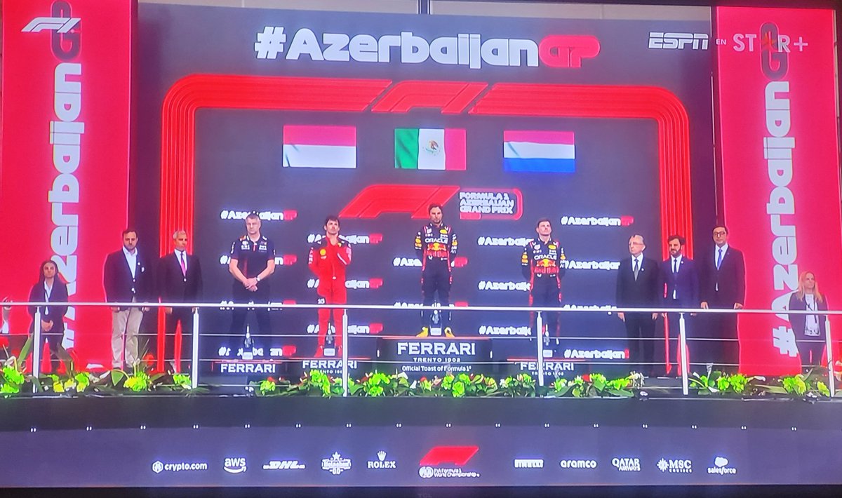 AleGalvan77's tweet photo. #GPazerbaidjan @F1 Gracias por la emoción @SChecoPerez El Rey de los callejeros 🏎👑🇲🇽 https://t.co/xiuwz3NPNu