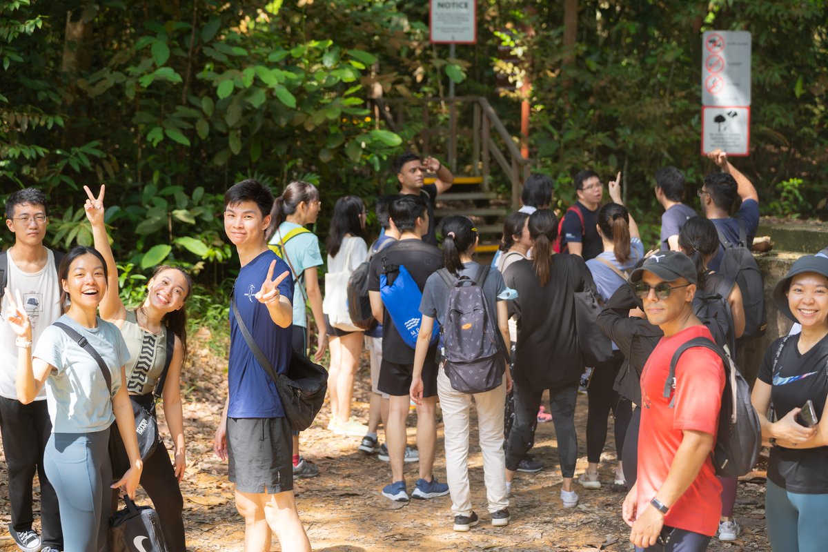CellbiologyT's tweet photo. The great outdoors was even greater today 🌲 12km hike at Macrichie Reservoir completed with great company amongst the CBT division members. Thank you to everyone who came along and contributed to a fun morning! 😀 https://t.co/ysMapqqXxc
