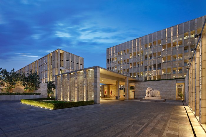 utravele's tweet photo. Book Lodhi, India

#lodhi #delhi #india #besthotels #luxuryhotel #boutiquehotel #europe #luxurytraveller #pool #hoteldeals #travel #travelblog #travelblogger #vacation #holiday #traveling #traveler #tourist #tourism #trip #explore #adventure #travelphoto https://t.co/HrFwrw8wND