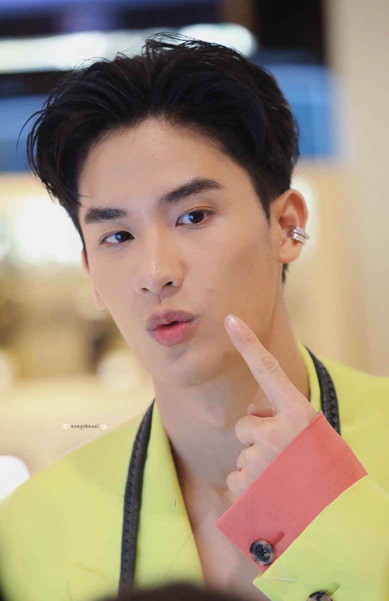 TTWLOOKS's tweet photo. he can be cute and hot at the same time https://t.co/xH8aJlGAco