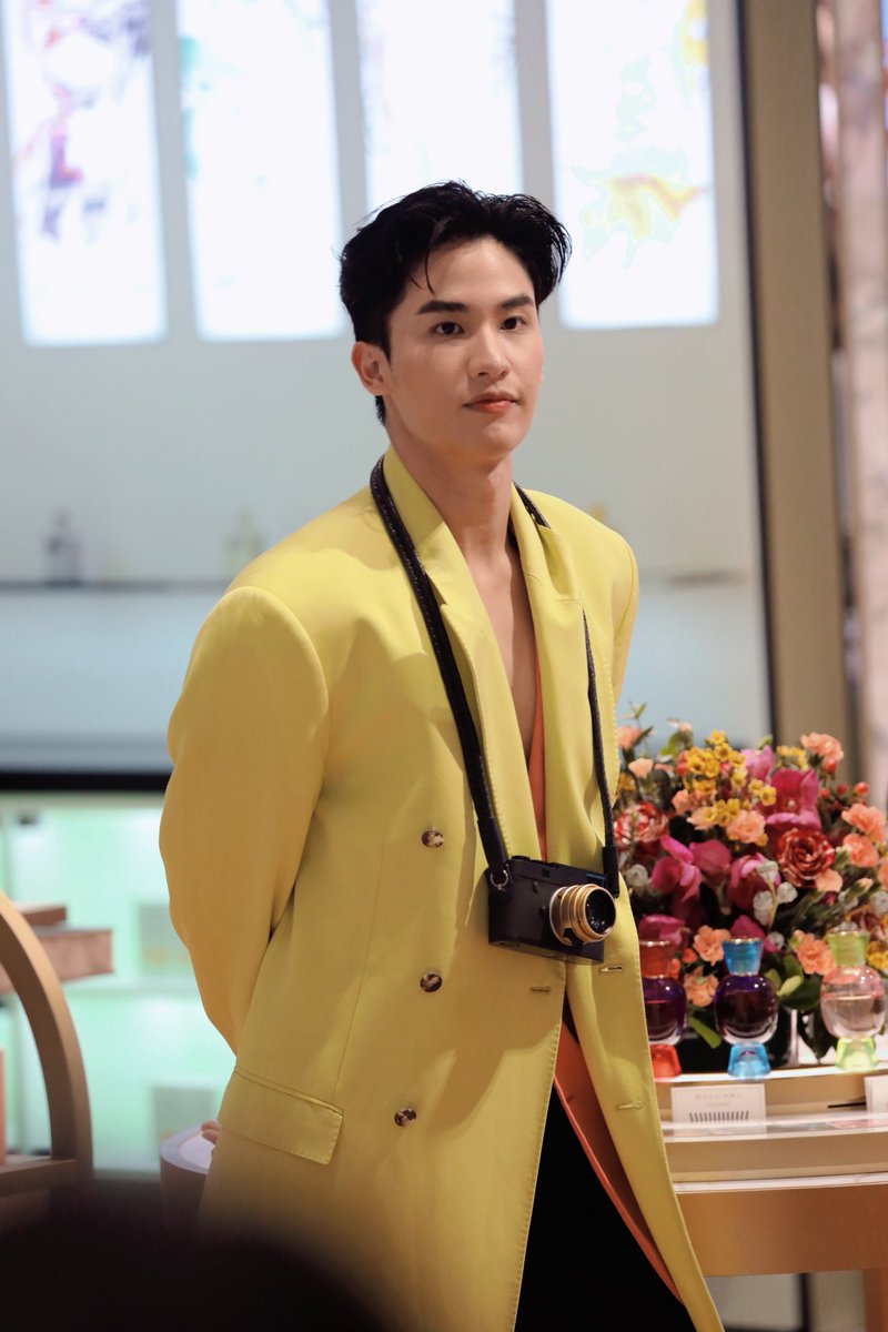 TTWLOOKS's tweet photo. he can be cute and hot at the same time https://t.co/xH8aJlGAco