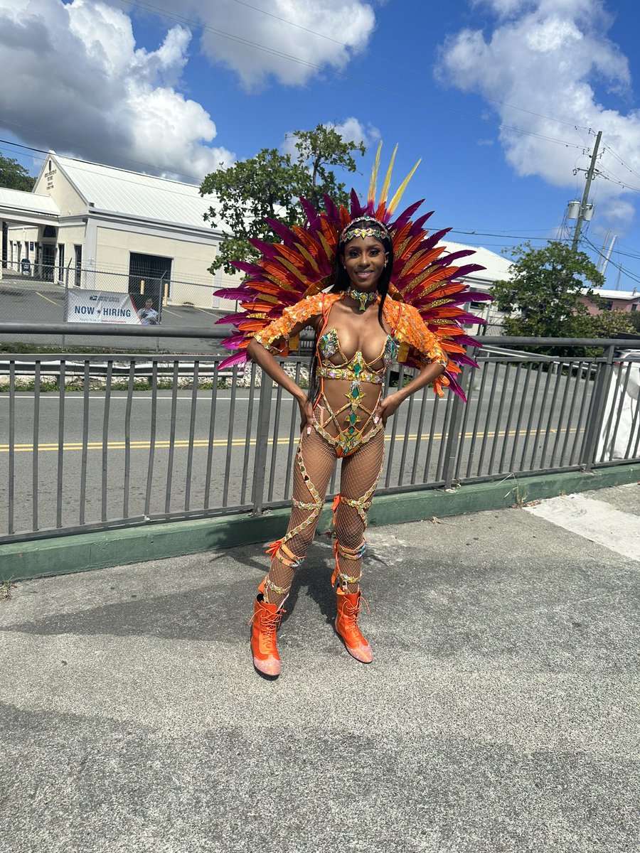 yeah_shay_'s tweet photo. he wanna party with a barbie 🧡

#remedy23 https://t.co/8jxJ6Td7Rn