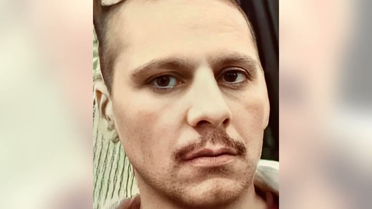 BREAKING - FBI ISSUES RED ALERT: Armed and dangerous Mexican national on the run after executing 5 neighbors in Texas; authorities plead for public's help.

Francisco Oropeza, 38, a Mexican national, is on the run and "could be anywhere" after fatally shooting five neighbors,