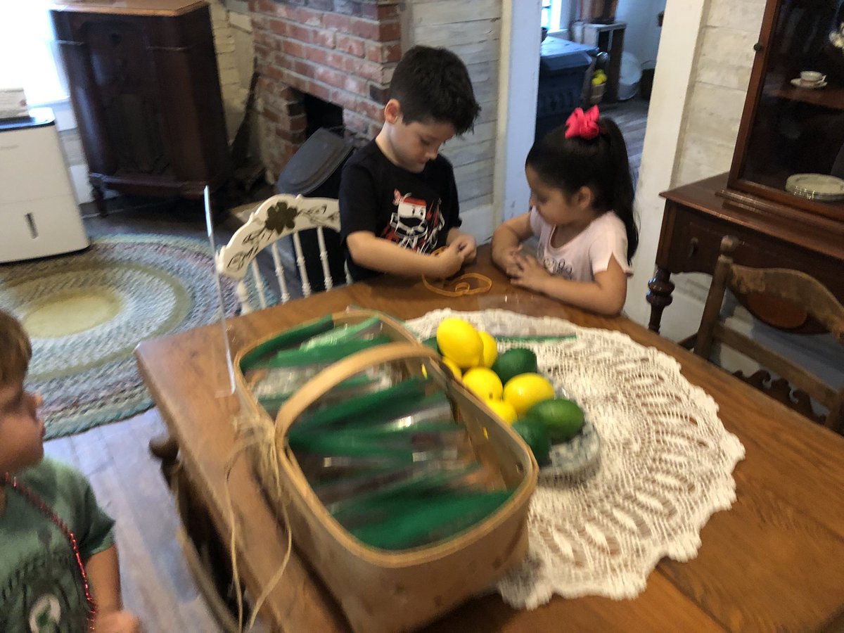 Art at Palmetto Historical Park #RemakeDays  #SuncoastRemakeDays  @remakelearningdays, <a href="/SuncoastCGLR/">Suncoast GL Reading</a> <a href="/ThePattersonFdn/">The Patterson Foundation</a>