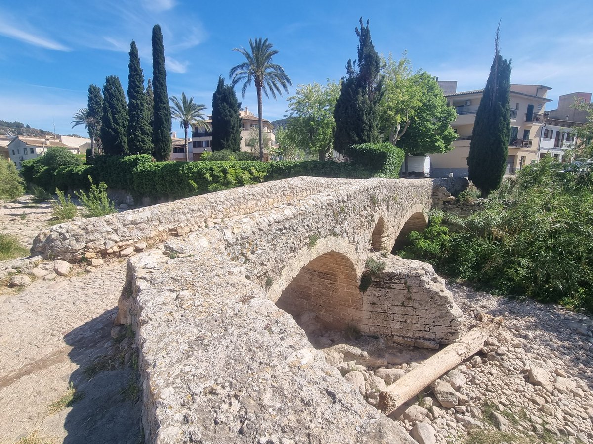 Successful week of nexus thinking in Sa Pobla catchment Mallorca with Y2 @GeogBristol. Food sovereignty, energy transition, water demand, and tourism with Lauren Blake, Jonathan Rigg and @david_r1chards @CaitHRobin @LenkaHas