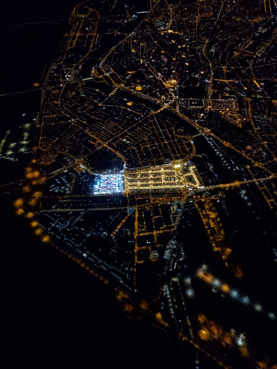 nataliagones's tweet photo. A la feria de Sevilla no hace falta que la quieran, ya estamos los sevillanos para este amor eterno ❤️‍🩹 https://t.co/x6MRUFHkmK