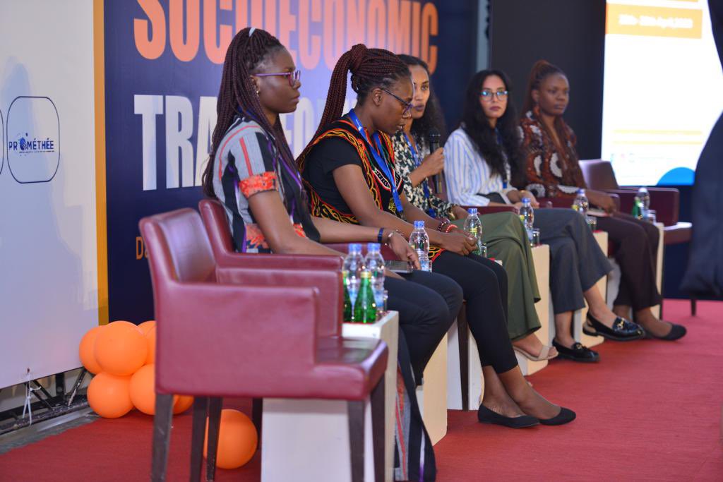 MarieKorsaga's tweet photo. Ce fut un honneur d’avoir participé en tant que panéliste à la 2eme édition de la Conference NewSpace Africa organisée par Space in Africa et l’Union Africaine qui s’est tenue du 25 au 28 avril à Abidjan, Cote d’Ivoire.
#newspaceafrica2023 #developementDurable  #Africa https://t.co/oOkHd6AVRK