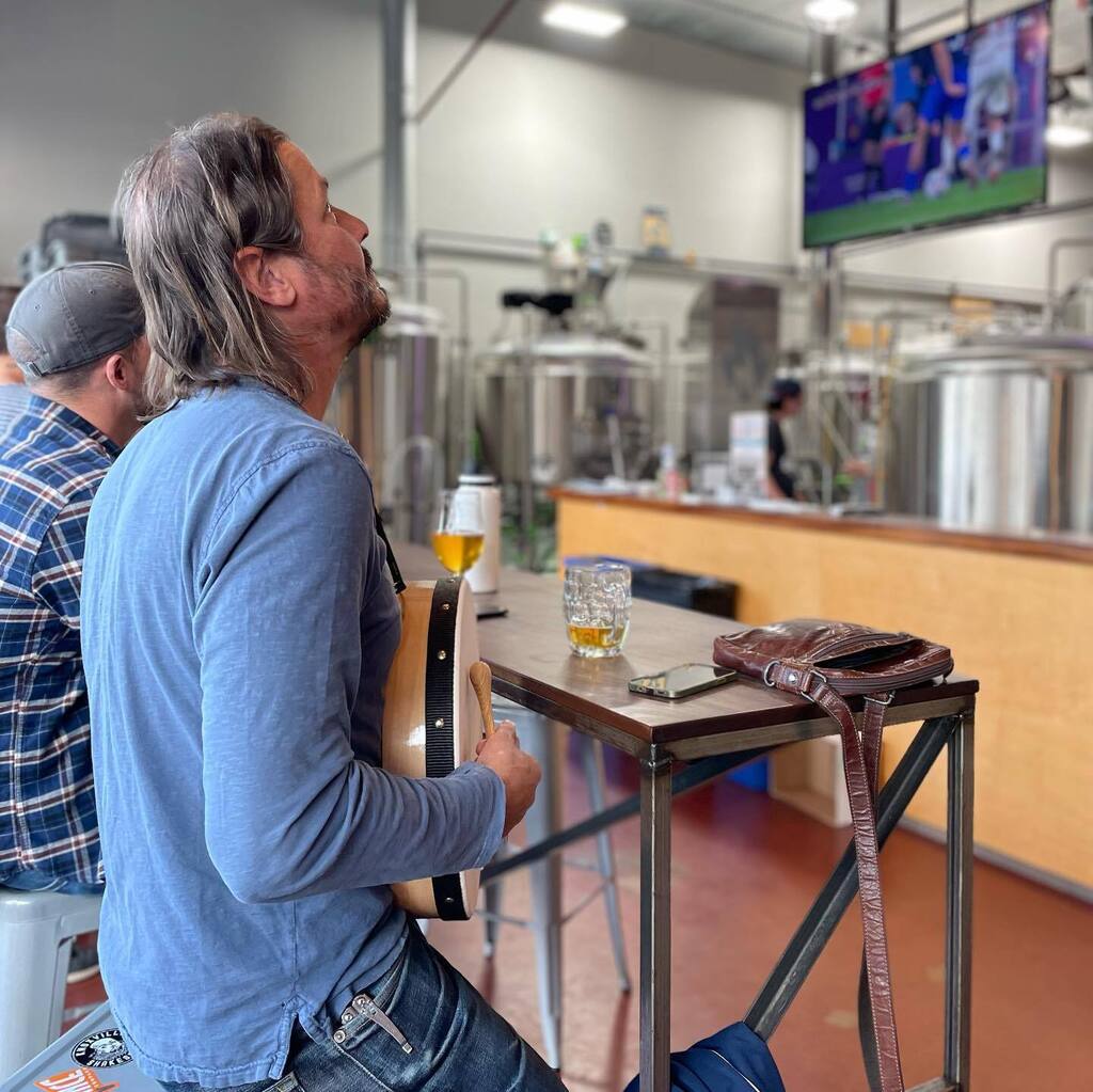 ☀️ Sunday in Old Sevier!

⚽️ We have tons of soccer matches on TV today: Celtic v Rangers at 8:30am, Leeds v Bournemouth at 9am, Spurs v Liverpool at 11:30am, One Knox v Central Valley Fuego at 7pm

🍴@tariks.northafrican Pop-Up Dinner at 4pm! Come ha… instagr.am/p/CrqUpO3OV3L/