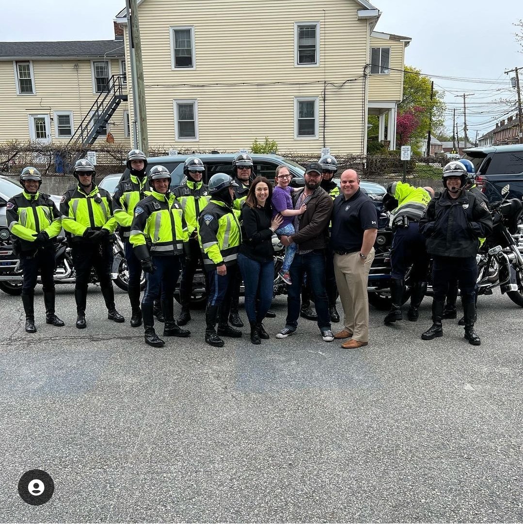 And that's it all together again, picking the girls up at the airport early this morning,Thanks to the boys and girls in blue getting our <a href="/LilBlueHeroes/">Little Blue Heroes Foundation</a> zoe to the airport safe.  It has been an extremely busy 4 weeks but one thing for certain zoe worked very hard.