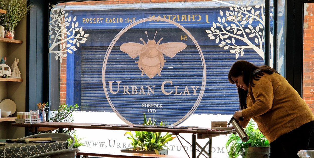 Perskeet's tweet photo. A great day out to #Aylsham at #UrbanClay for a @BeachHutCharm #workshop. Good instruction from Emma but you can go at your own pace &amp; ask questions. You'll get extra help when you need it to create a unique &amp; perfectly imperfect #handcrafted piece of #jewellery. https://t.co/1w5XzYFLjs
