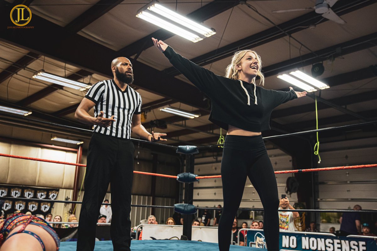 rebeccajscott_'s tweet photo. @JayLeeAC puts so much effort into capturing the violent evolution of RJS. (sometimes I don’t make it so easy)
Plus they’re just good humans to be around! Beyond thankful to work with them. 🫶 #bookthem https://t.co/ohxRjczDQ1