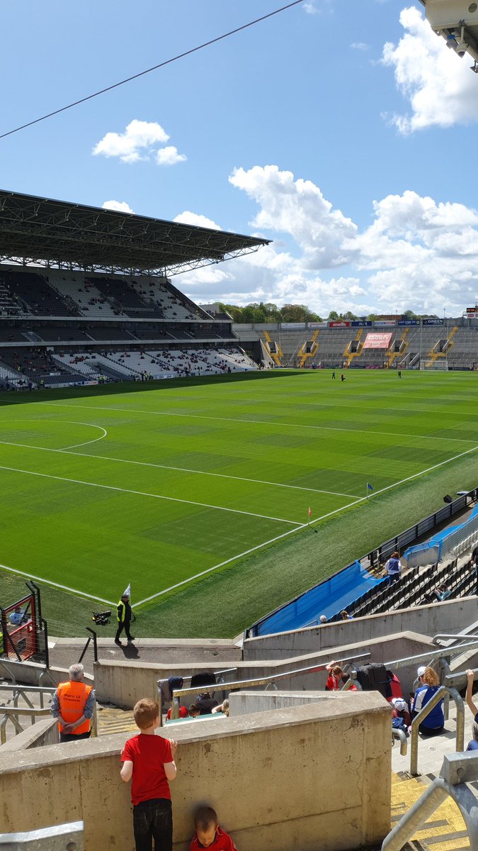 The park looking class today come on the Rebels