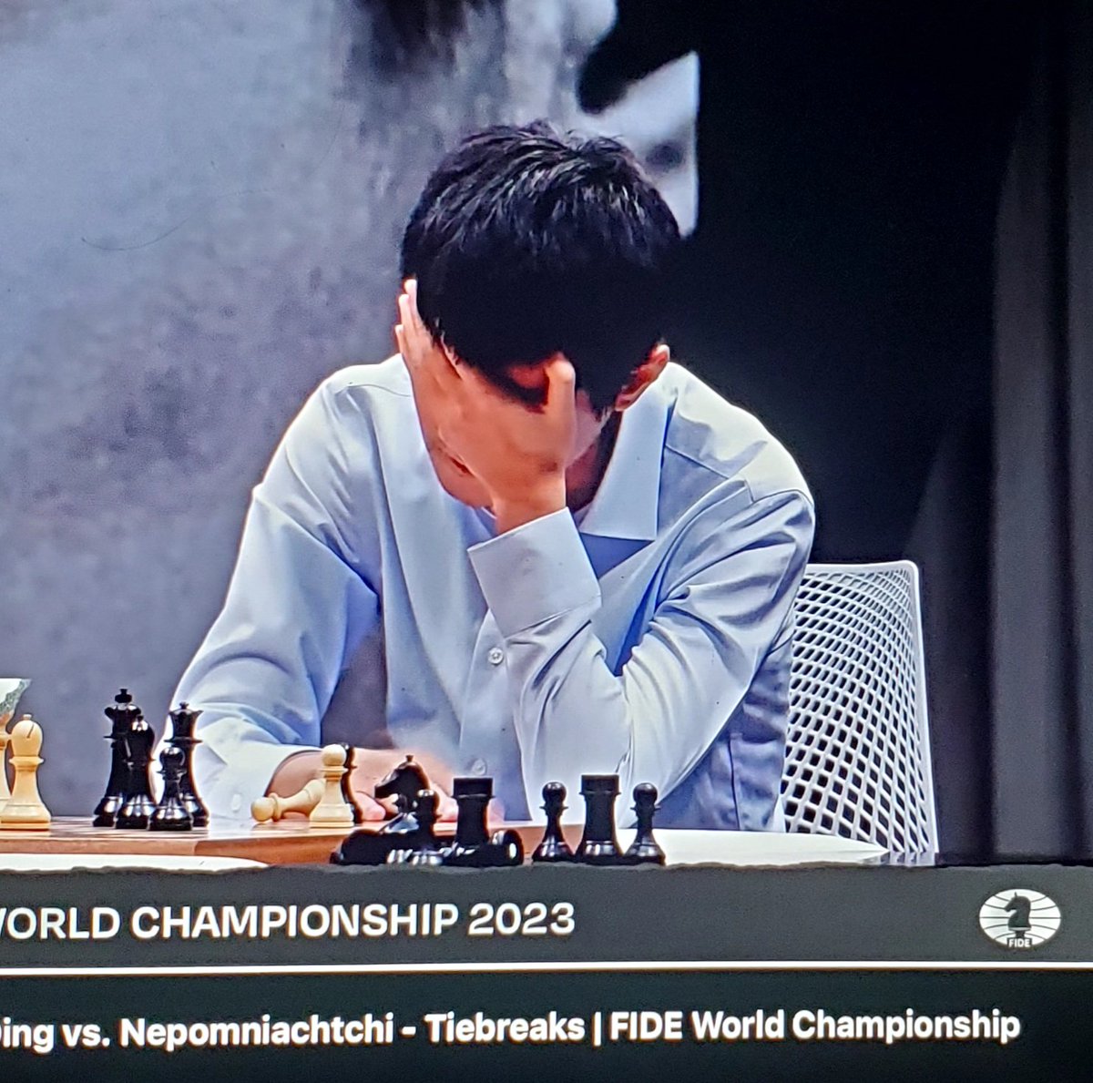 HE FUCKING DID IT! #DingLiren is the World Chess Champion! FUCK YEAH! I AM LITERALLY SCREAMING IN MY APARTMENT! #CHESS #dingnepo #WorldChessChampionship