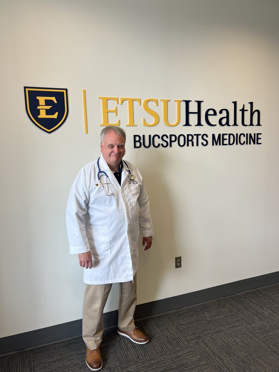 BucSportsMed's tweet photo. ⭐️ Staff Spotlight⭐️

A well known face in the community, Dr. Ralph Mills! He has been a member of BucSports Med since 2003 and a native of TN all his life. He is also the team physician for David Crockett and Daniel Boone HS! Call today to schedule your apt.! https://t.co/ivg4nyaYTC