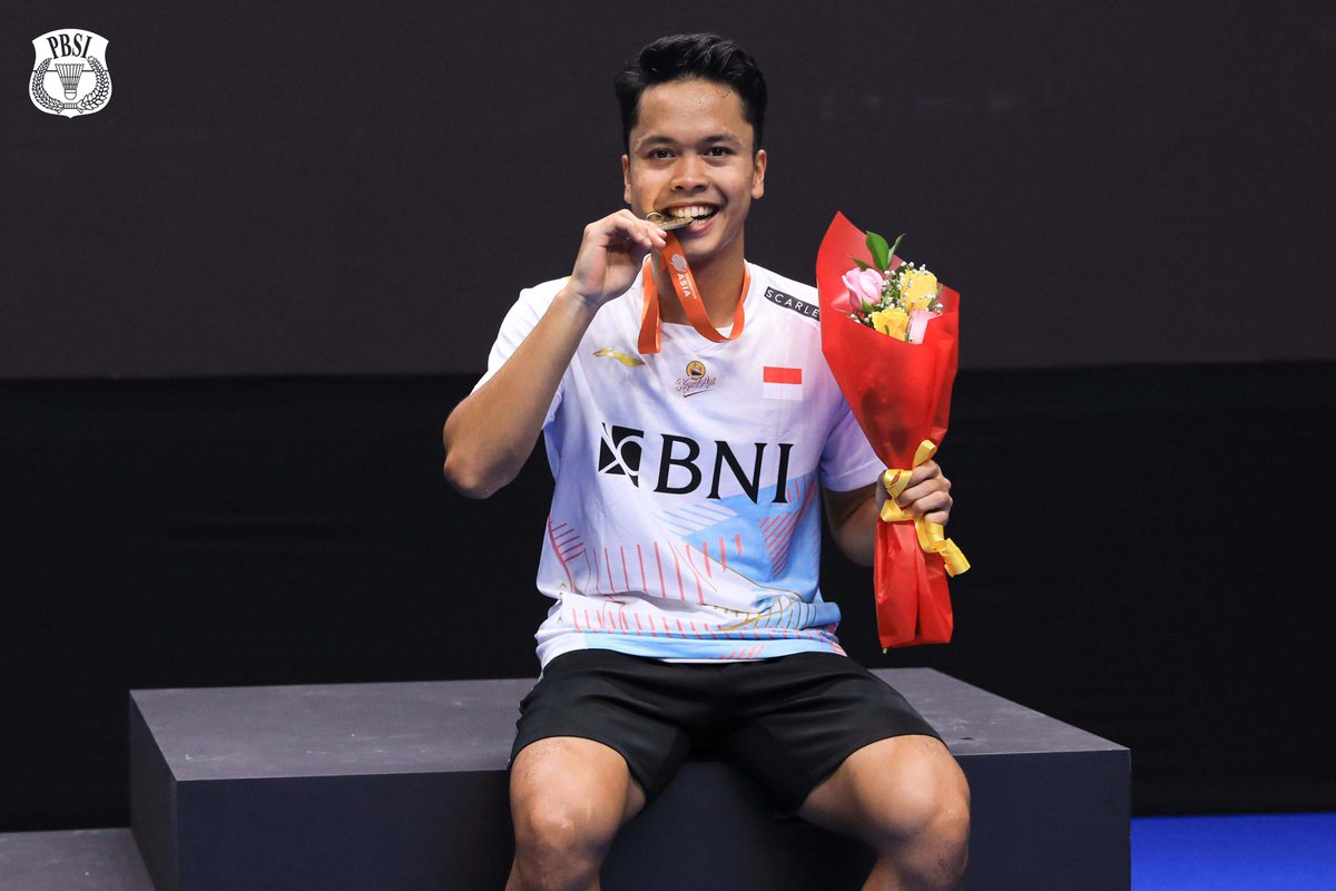 INABadminton's tweet photo. Anthony Sinisuka Ginting sukses persembahkan medali emas Badminton Asia Championships 2023. Selain itu, Dejan Ferdinansyah/Gloria Emanuelle Widjaja sumbang medali perunggu untuk Indonesia. Selamat untuk keduanya!

#BAC2023 https://t.co/hSANkakVKZ