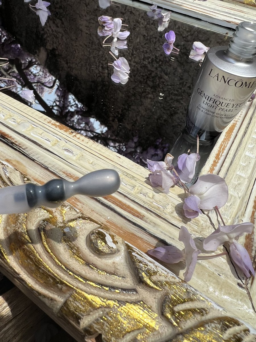 💜 YEUX MASCARA &amp; SOIN
 <a href="/LancomeFR/">Lancôme France</a> 
Aujourd'hui, j'ai le plaisir de vous présenter 3 produits LANCOME :
💜 le mascara LASH IDOLE 
💜 le mascara HYPNOSE DRAMA 
💜 le serum GENIFIQUE YEUX LIGHT PEARL
Vous connaissez ?
Gros coup de cœur pour le sérum et Lash idol 💜 #lancome