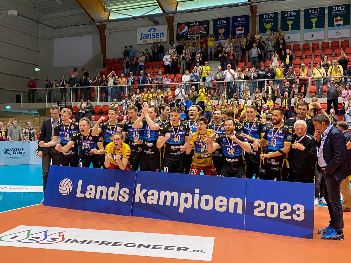 Draisma Dynamo is voor het derde jaar op rij landskampioen!  

#EredivisieVolleybal #PlayOffs