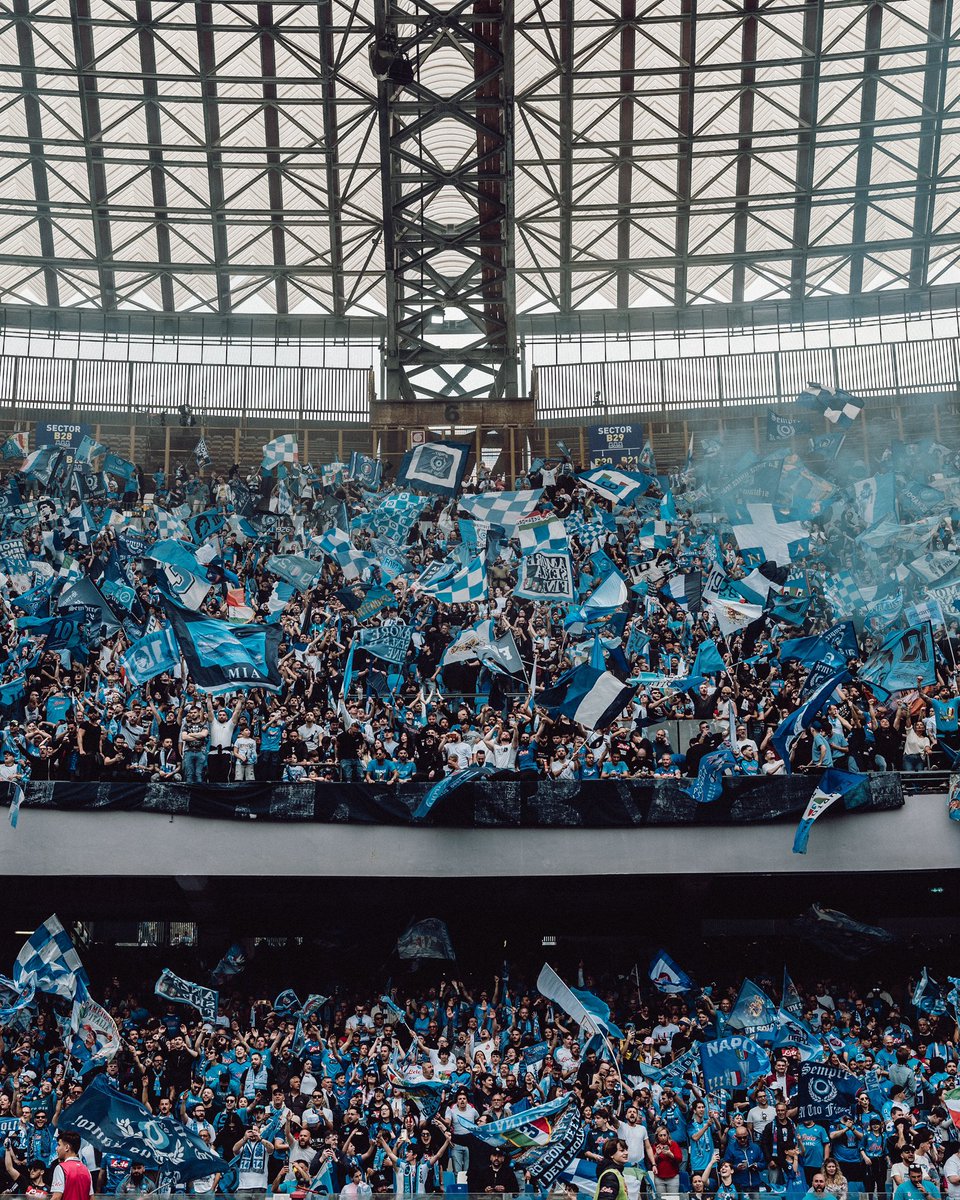 Chiaa1_'s tweet photo. Solo chi è napoletano può capire come ci si sente in questo momento.
Il cuore fuori dal petto.
Nonni questo è anche per voi🫂🩵
#NapoliSalernitana #ForzaNapoliSempre #Scudetto https://t.co/uZuK6CSfTz