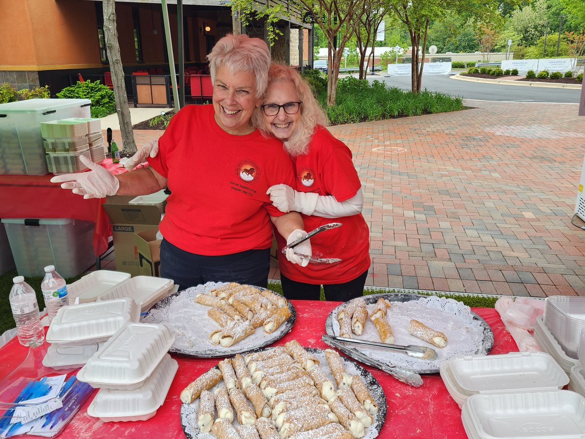 gdeems's tweet photo. It's events like this that are only one of the reasons that continue to make  @annaptowncenter the best destination in the region for living,  working, playing and dining. https://t.co/KeXGVSaG2n