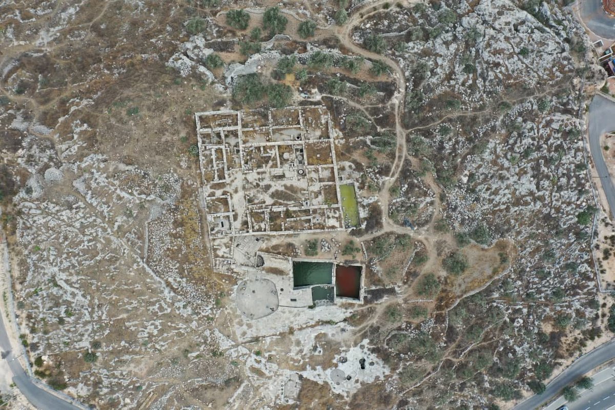 📣We are delighted to invite you to a lecture by Dr. Walter Beers entitled "Monk and State at the Margins: Modeling Agricultural Monasticism on the Late Roman Frontier" on May 8, 2023.

❗️More info: hcmh.haifa.ac.il/2023/04/30/mon…

<a href="/HaifaHumanities/">humanities.haifa</a>