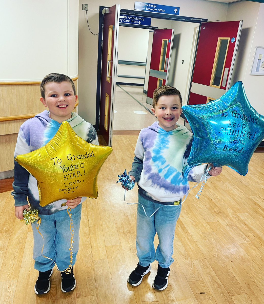 My darling boys taking grandad some balloons 🎈 🎈🫶🏻🫶🏻