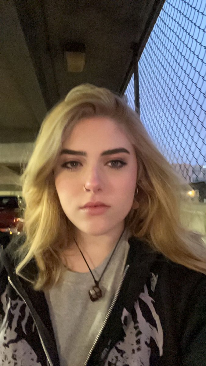 blvefvr's tweet photo. Wedia for today https://t.co/TmWCW4q4xE