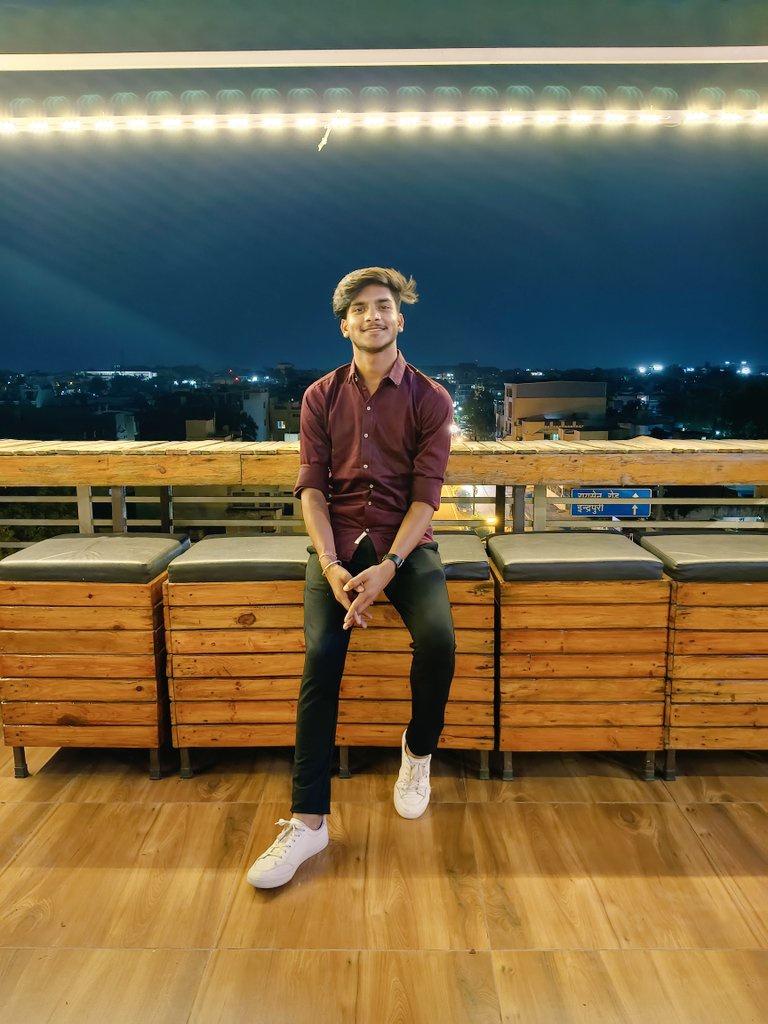 LalitAnalytics's tweet image. Believe you can and you’re halfway there....