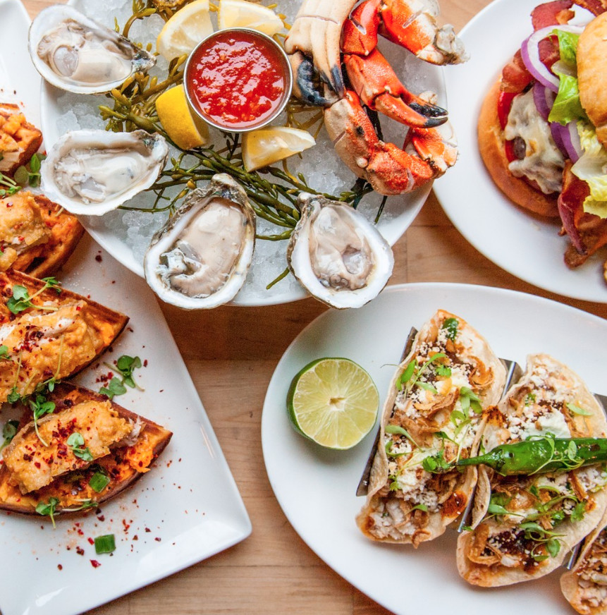 Hotel_57's tweet photo. Visit NYC’s first 100% sustainable seafood restaurant! 🦀 @cravefishbar is just a few minutes away on 2nd Ave.

📷: @cravefishbar https://t.co/ldOOtPuPOk