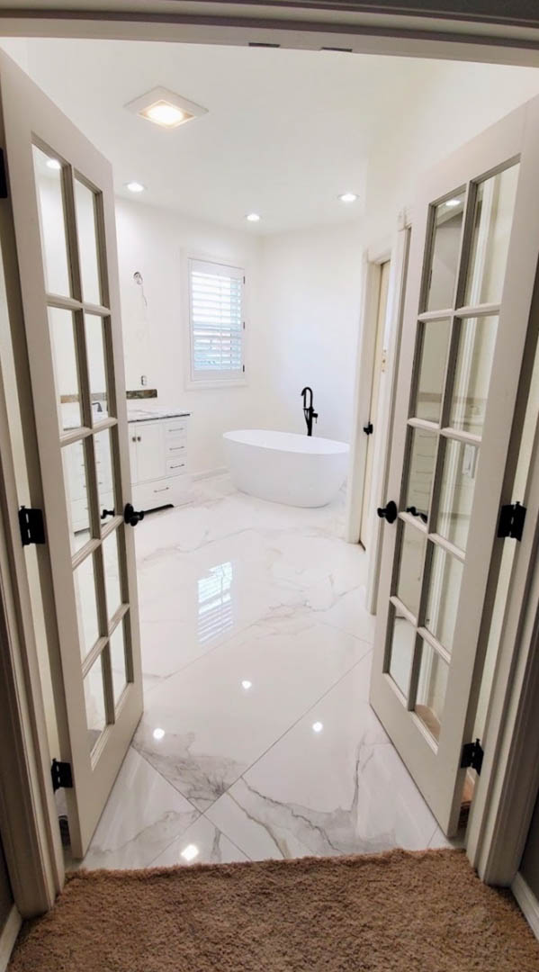 It's important to be proud of the services you provide. At Oakley Construction, LLC, we provide the best New Residential Construction Contractor, Custom Bathroom Remodeling, and Tile Contractor services. Call us today at 
(530) 905-0372! #KlamathFallsOR bit.ly/3M1JP15