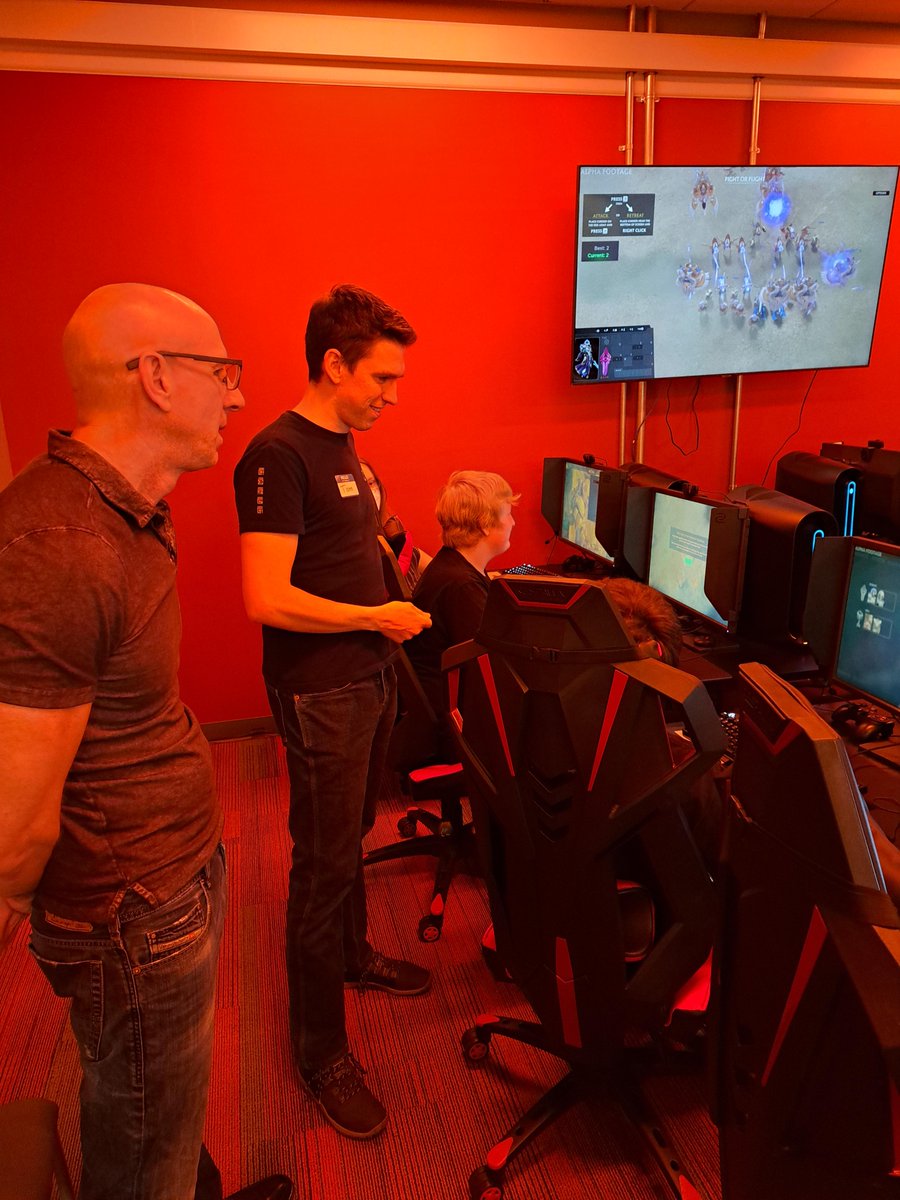 Huge thanks to <a href="/SOUAshland/">Southern Oregon Univ</a> and <a href="/souesports/">SOU Esports</a> for having us last week! It was great meeting so many aspiring game developers, artists, and just everyone interested in what we are making!

Can't wait to do it again, always a fun time hanging out. GGs!