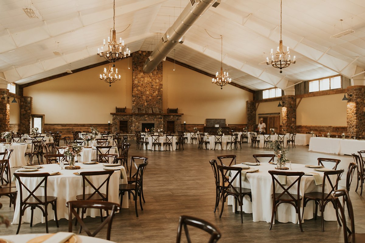 PineViewAcres's tweet photo. We always love to see how each couple dresses up our venues, and this couple definitely did a great job!

(Photo credits to Sarah Harrington Photo) https://t.co/qaDHFX7p9p