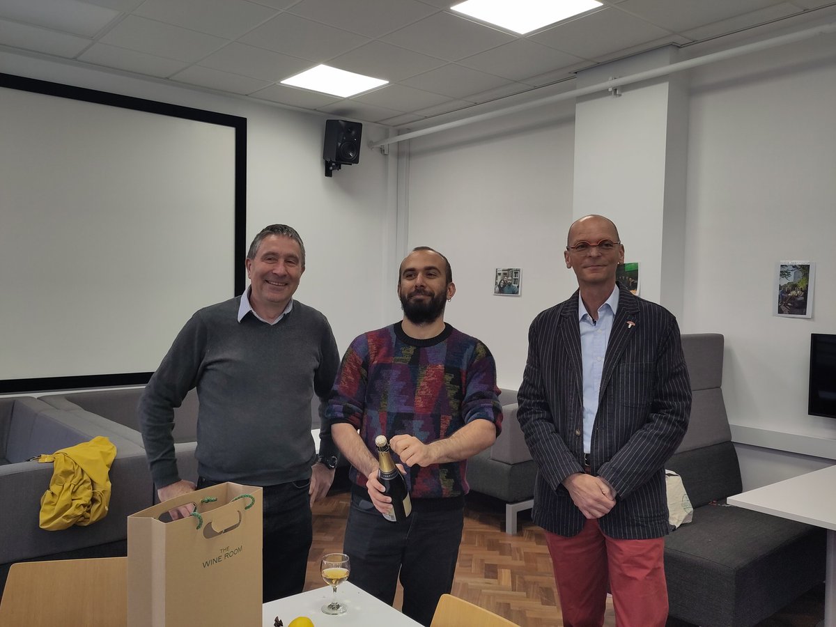 JordanCuff's tweet photo. Super massive congratulations to @DimiPets for passing his PhD viva! 🎉🥳🎊

So well deserved after years of hard work and perseverance, and pioneering work on metabarcoding for insect biomonitoring! 🤩🧬📑 https://t.co/4RxbNPQub1