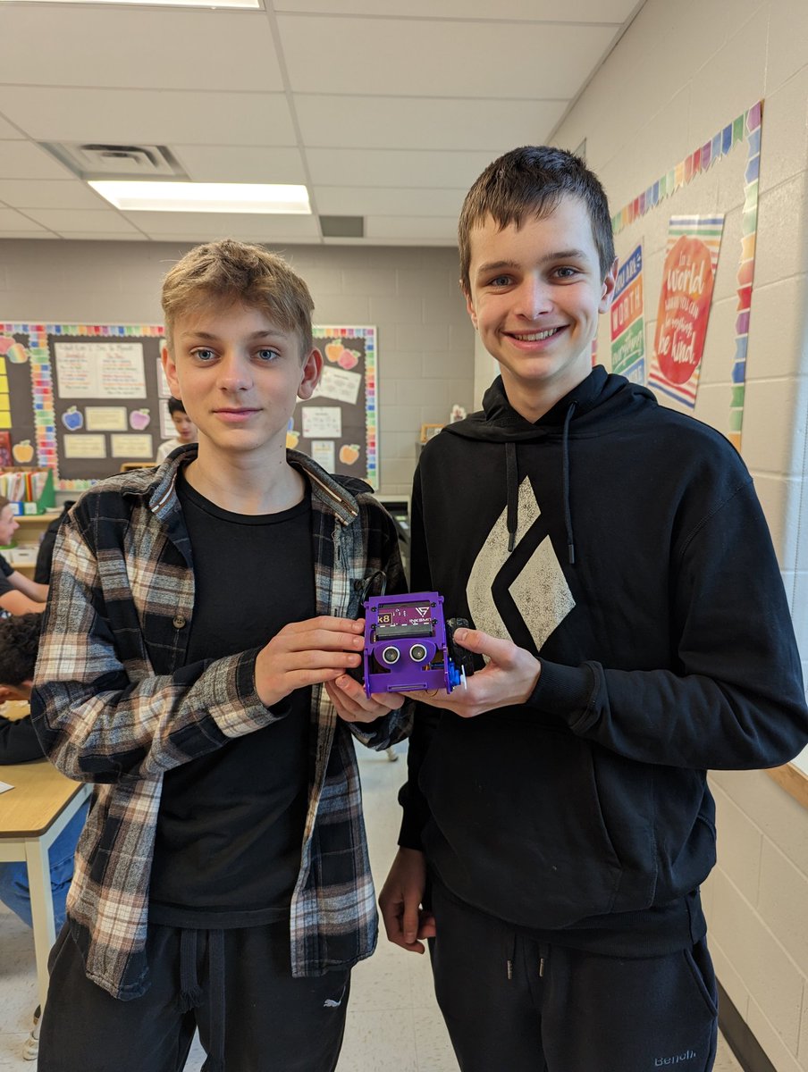 MsSMcArthur's tweet photo. The students have become the teacher. With zero instructions apart from "build this" the kids spent the afternoon engaged in the construction of the robotic kits. @StBrigidCeltics @ErmaLuis1 @WCDSBInnovates https://t.co/wgcq4Cxw9Q