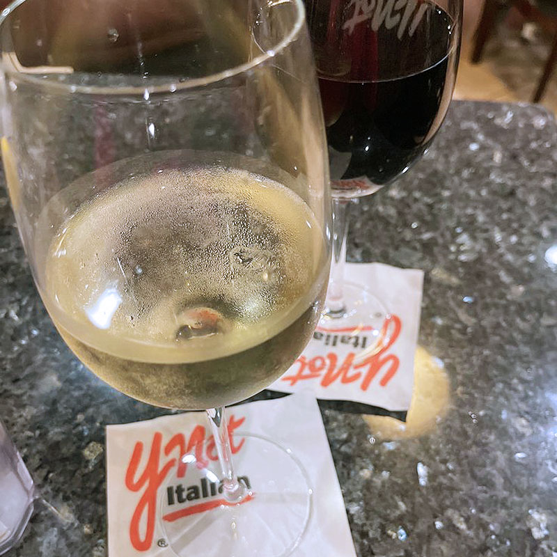 YnotItalian's tweet image. #UnWINEd with us tonight &amp;amp; get half off select bottles of Wine 🍷🍷
#YnotWineTuesdays

📸 Yelp User: D.S.

#YnotItalian #YnotWine #757Restaurants #VARestaurants #757Eats #VAFoodie #VirginiaBeachVA #NorfolkVA #ChesapeakeVA #NofolkFoodie #VBEats #VBRestaurants #VAItalianCuisine
