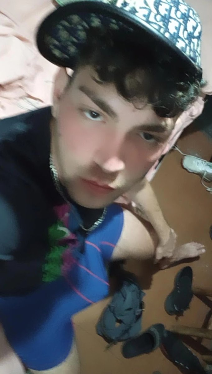 K paaa kn es tooo volví 👅🤪
Rt si te arrodillai a sacarme los bóxer 👹🤣🥴