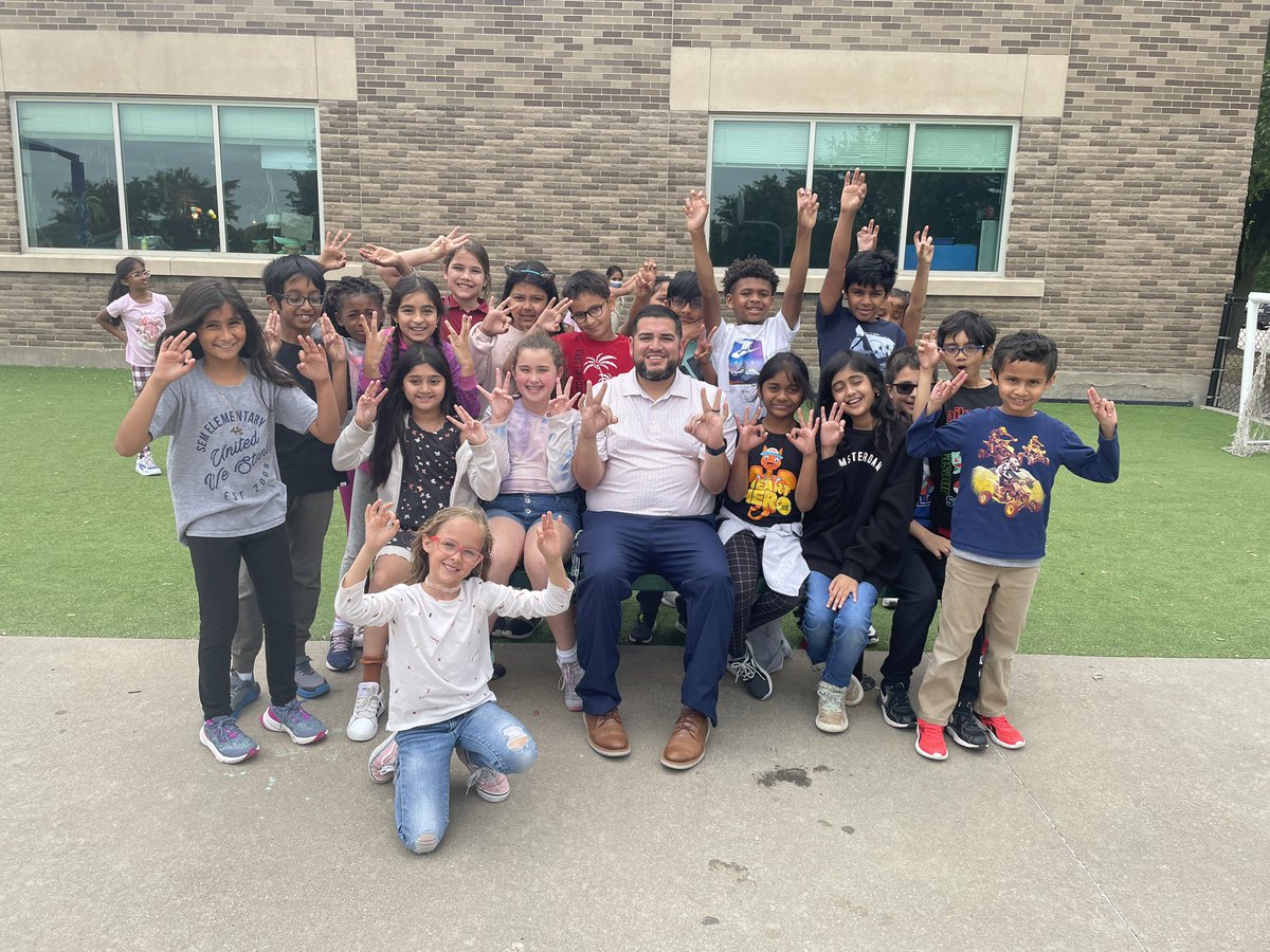 Aaron Garcia tweet media