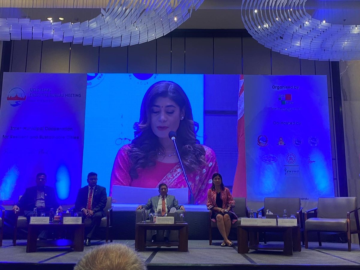 nisarkhaskhely's tweet photo. Great to met with @Sugarikaaaaaaaa #missnepal 2005. She was moderators in #UCLG conference #khatmandu #nepal. 
She is genuinely kind-hearted women. When she came to know that we are from #pakistan, she was excited &amp; told me that we Nepalis are big fans of #pakistanidrama https://t.co/p80EZ0yOGm