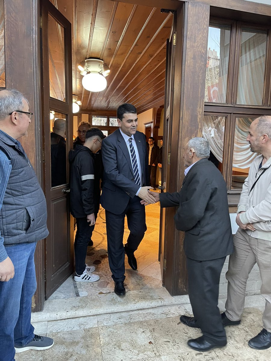 DpGultekinUysal's tweet photo. Kurtuluşun, Kuruluşun Başkenti, Baba Ocağımız Afyonkarahisar’da Kıymetli Partililerimiz, Millet Ittifakı’nın çok değerli Milletvekili Adayları, İl ve İlçe Başkanları, gönül verenleri ve hemşehrilerimizle iftar sofrasında bir araya geldik. https://t.co/H6RPCg4KHT