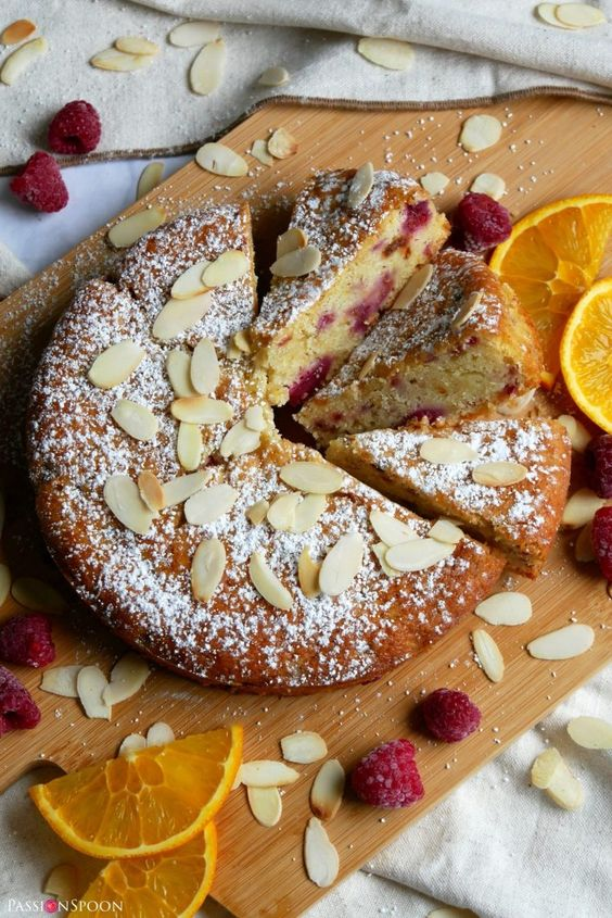 PassionSpoon1's tweet image. Recipe 😋passionspoon.com/raspberry-oran…
This raspberry orange cake is bursting with tangy raspberries which complement fresh orange beautifully. Garnished with a light almond crunch it makes a perfect dessert for any occasion.
#cake #deliciousfood #recipes #dessert #yummy