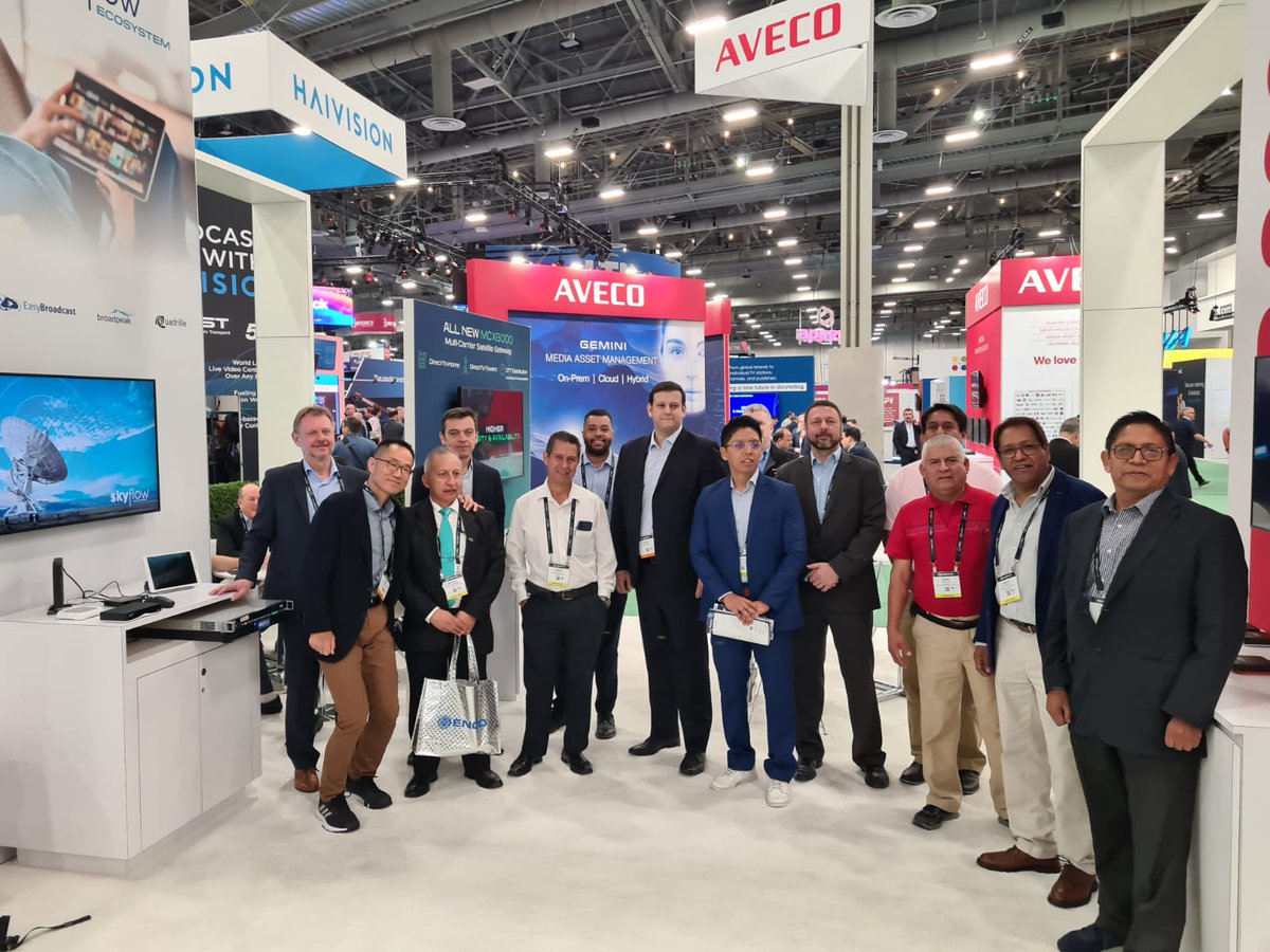 iDirect's tweet image. It was great to receive the Peruvian Delegation at our booth during #NABShow!

Customer of the #SKYflow ecosystem, members received a live demo that will soon be delivering ubiquitous access to free-to-air public TV to remote regions of Peru. Learn more: bit.ly/3KYSkvz