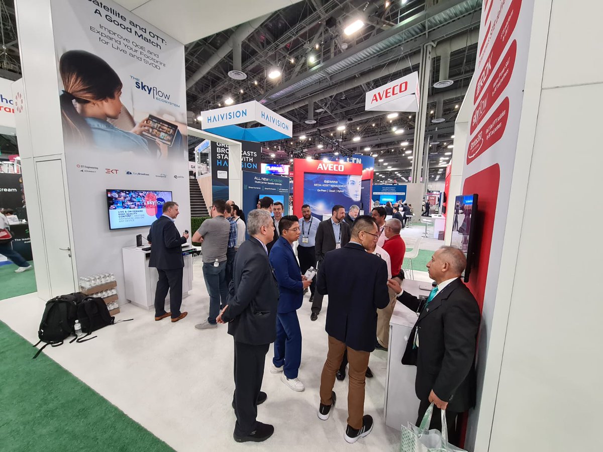 iDirect's tweet image. It was great to receive the Peruvian Delegation at our booth during #NABShow!

Customer of the #SKYflow ecosystem, members received a live demo that will soon be delivering ubiquitous access to free-to-air public TV to remote regions of Peru. Learn more: bit.ly/3KYSkvz